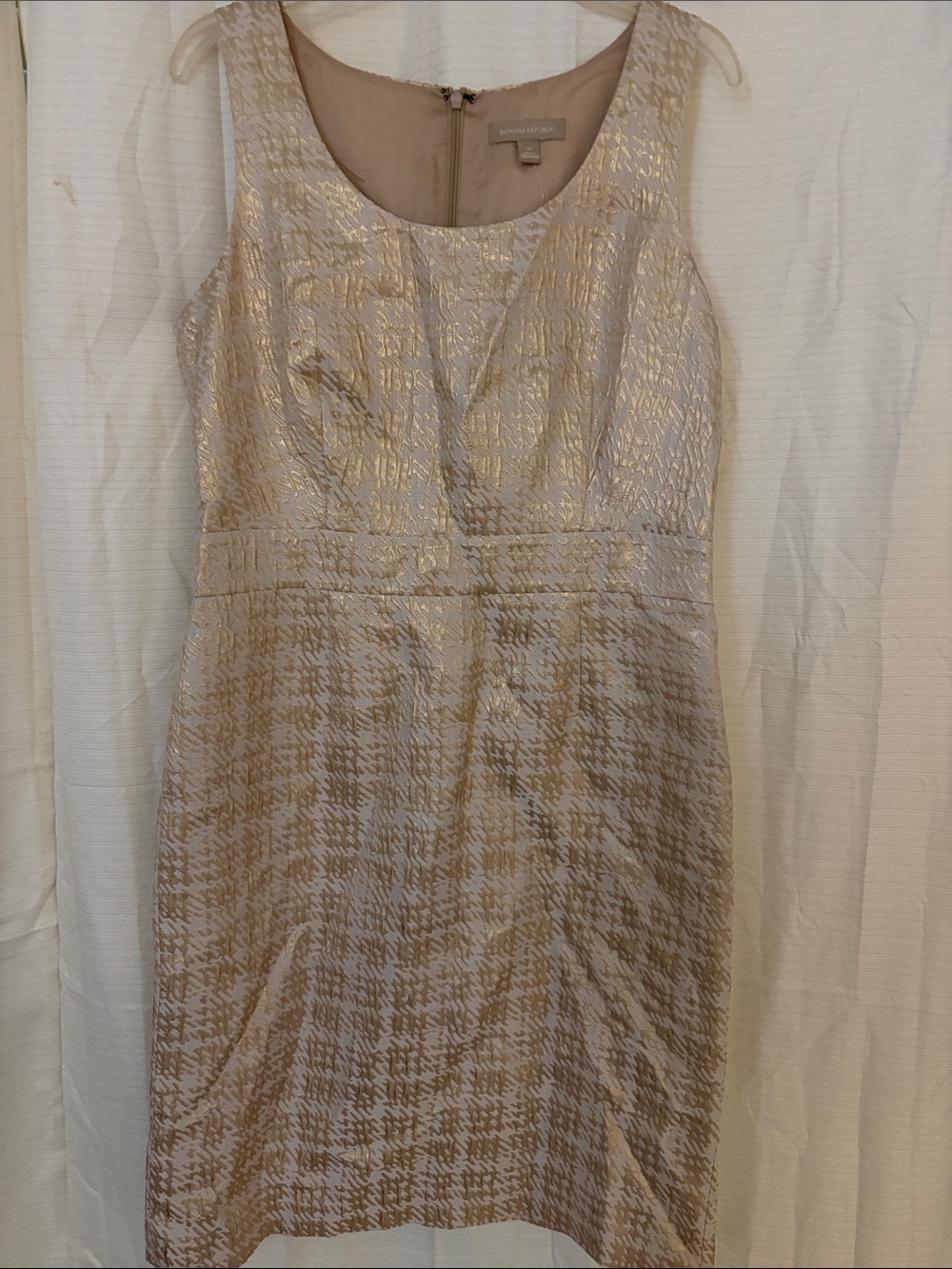 Banana Republic Beige and Gold Textured Sleeveless Sheath Dress